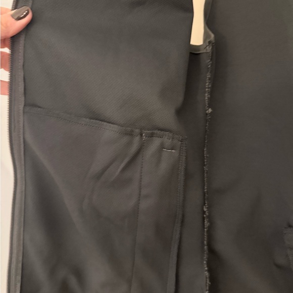 Women's Windproof Vest Outerwear Gray 6 Pockets & Reflective Design Size Large - Picture 10 of 16